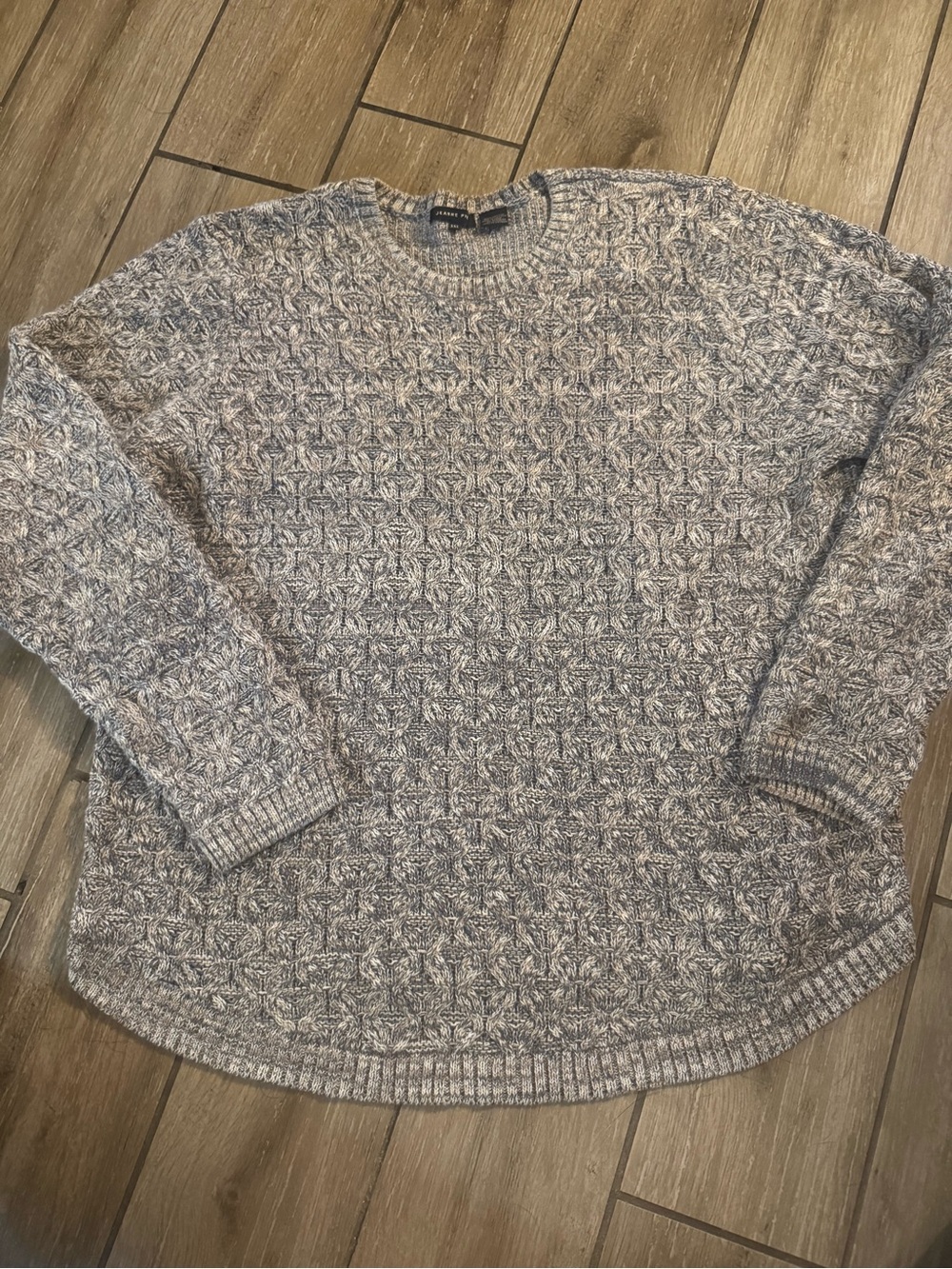 JEANNE PIERRE Marled Light Gray Crewneck Sweater